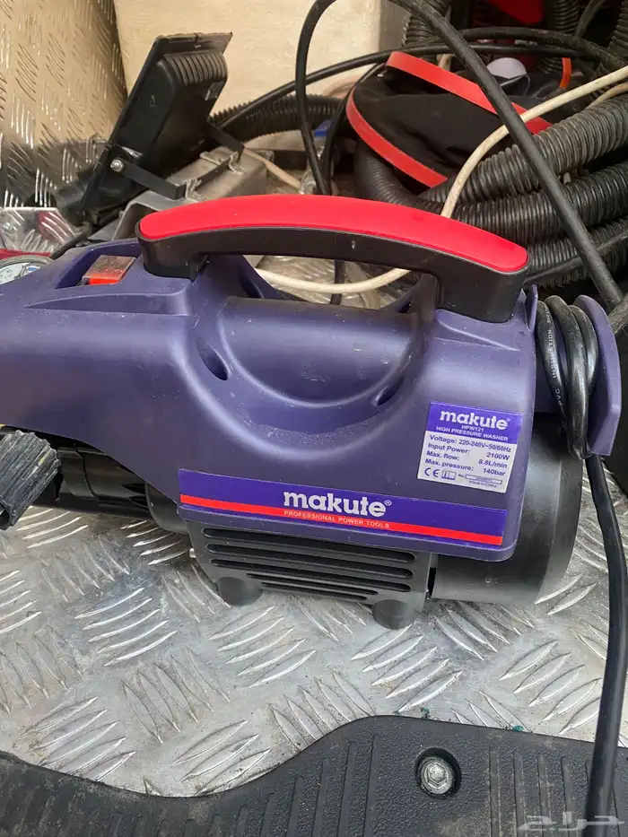 رينو دوكر مجهزه مغسلة متنقله 19