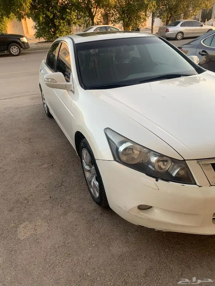 اكورد 2010 سته سلندر 8