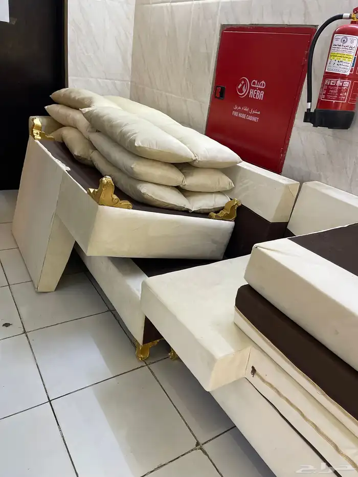 جلس كامل نضيف 250 ريال 1