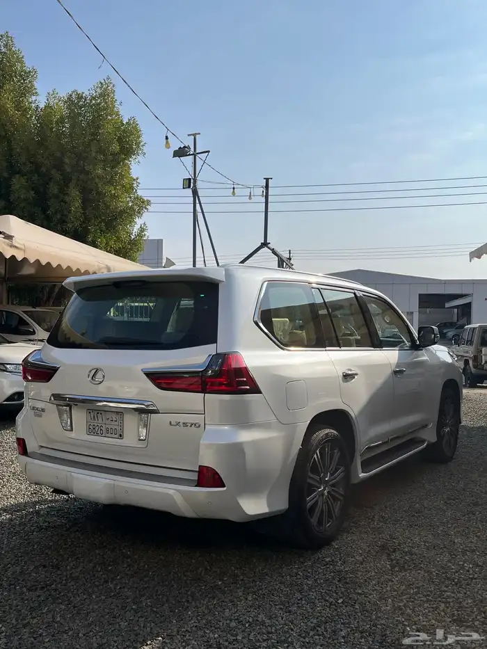 جيب لكزس 2017 LX 6