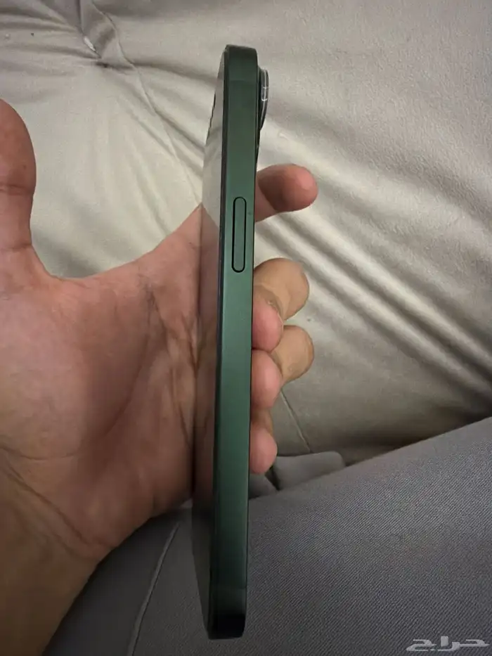 ايفون 13 مساحته 128قيقا وبطاريته 85 الجهاز نضيف جدا 3