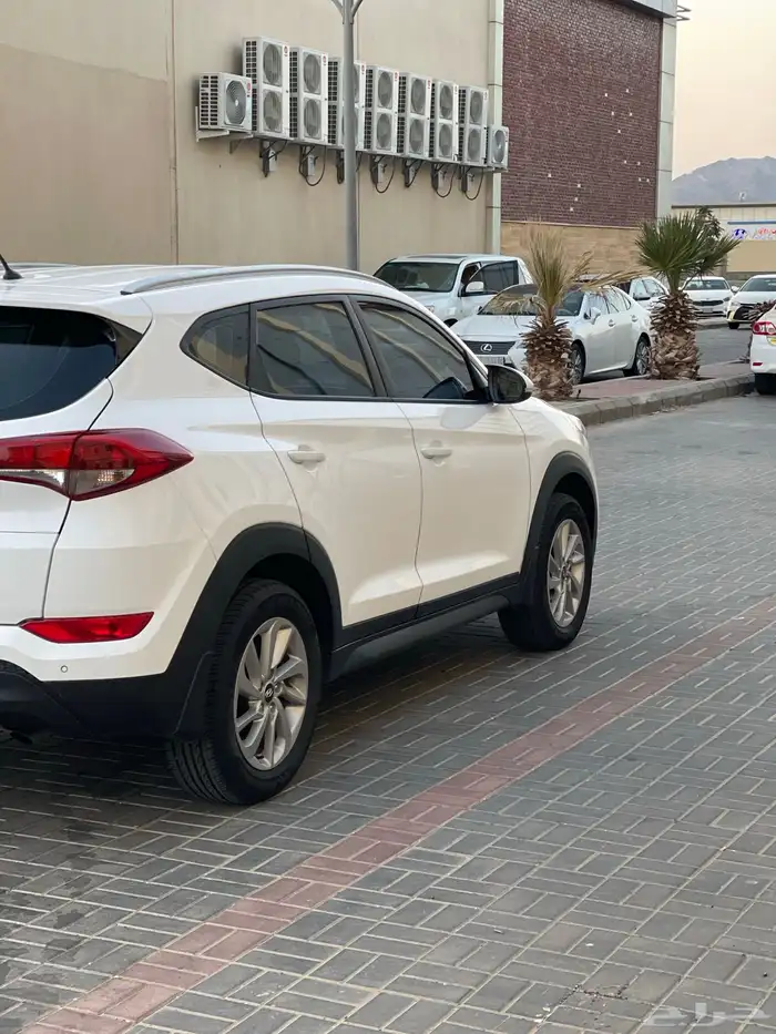 توسان 2016 بنزين نظيف 5