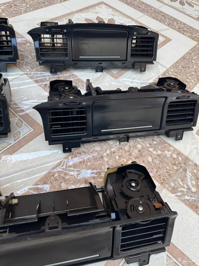 ديكورات درج باترول فتك 2005 وطالع لون اسود اصلي 2