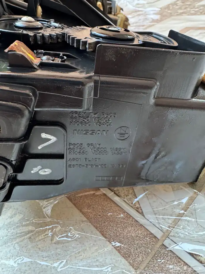 ديكورات درج باترول فتك 2005 وطالع لون اسود اصلي 6