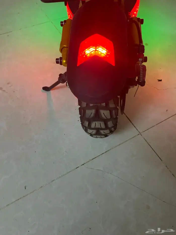 اسكوتر شبه جديد 0