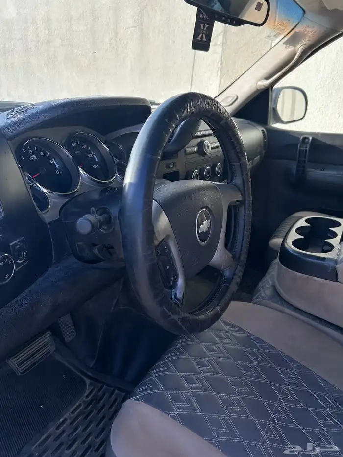 جي ام سي سلفرارادو2008 6