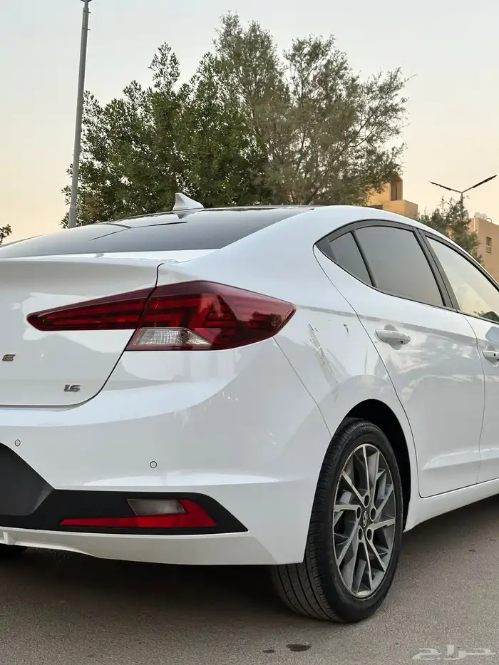 النترا 2019 فل كامل شبة جديد ماشي 98000 6