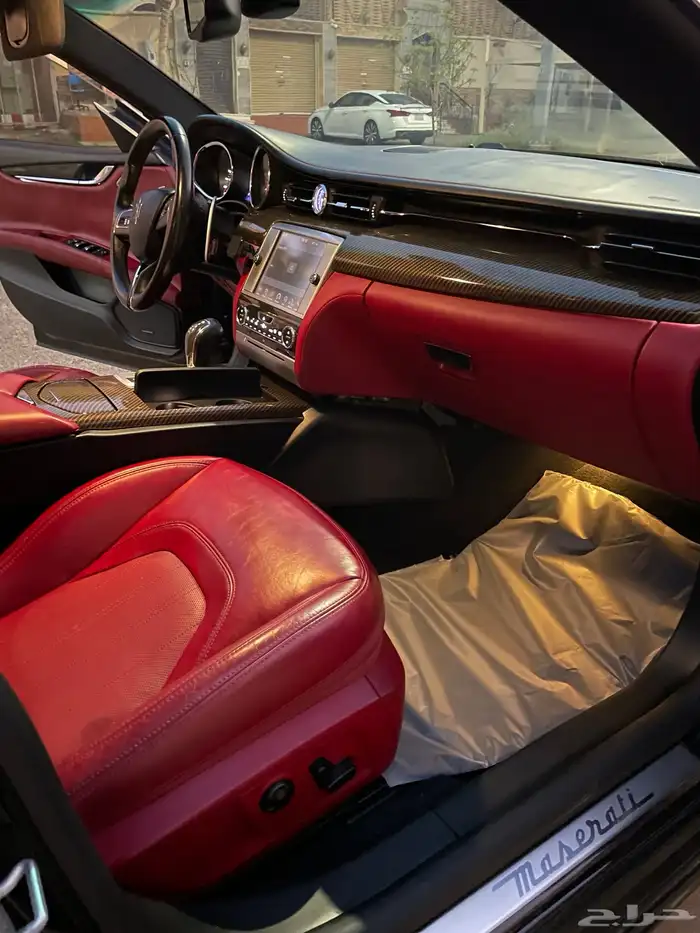 2016 مازيراتي كواتربورتي GTS 24