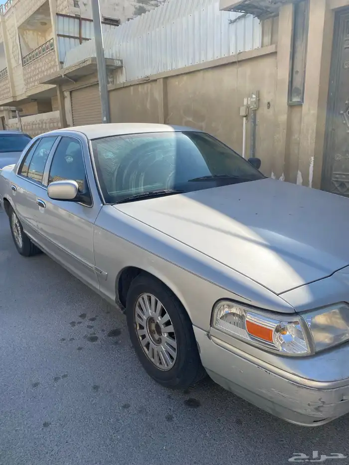 فورد جراند ماركيز 10