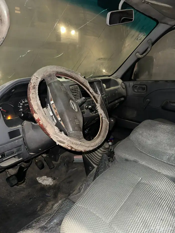 باص اورفان نيسان 2