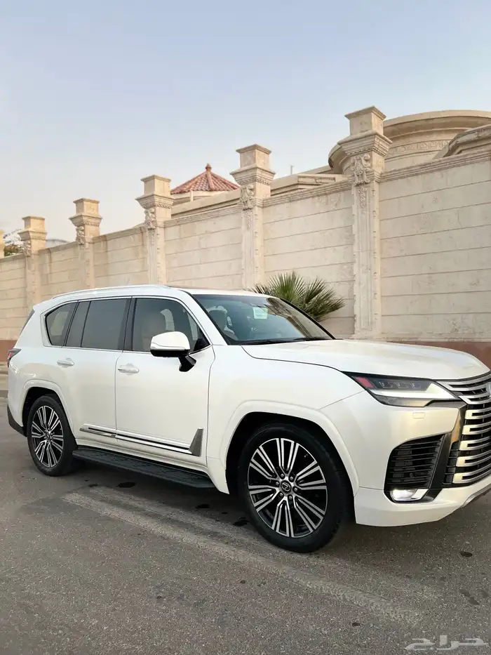 لكزس LX600 مالك اول 2023 BB قمة النظافة سعودي وكالة 13