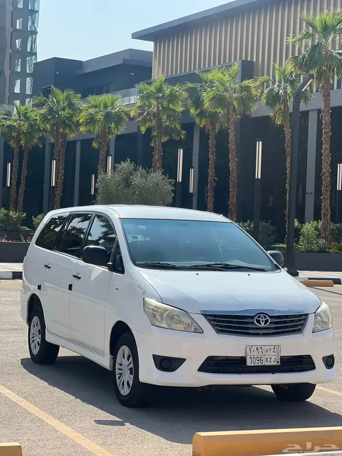 تايوتا انوفا 2015 0