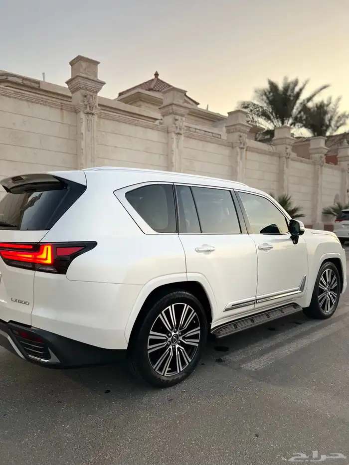 لكزس LX600 مالك اول 2023 BB قمة النظافة سعودي وكالة 14