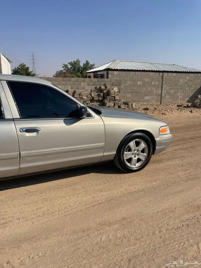 فورد فكتوريا نضيف 1