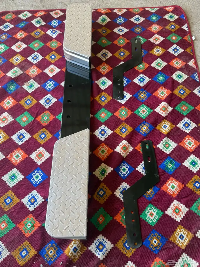 صدام خلفي هايلوكس 82-83 6