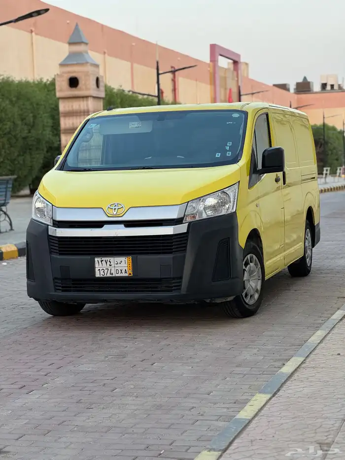 تويوتا هايس بضاعه 2019 سقف منخفض سعر 72000 الف 1