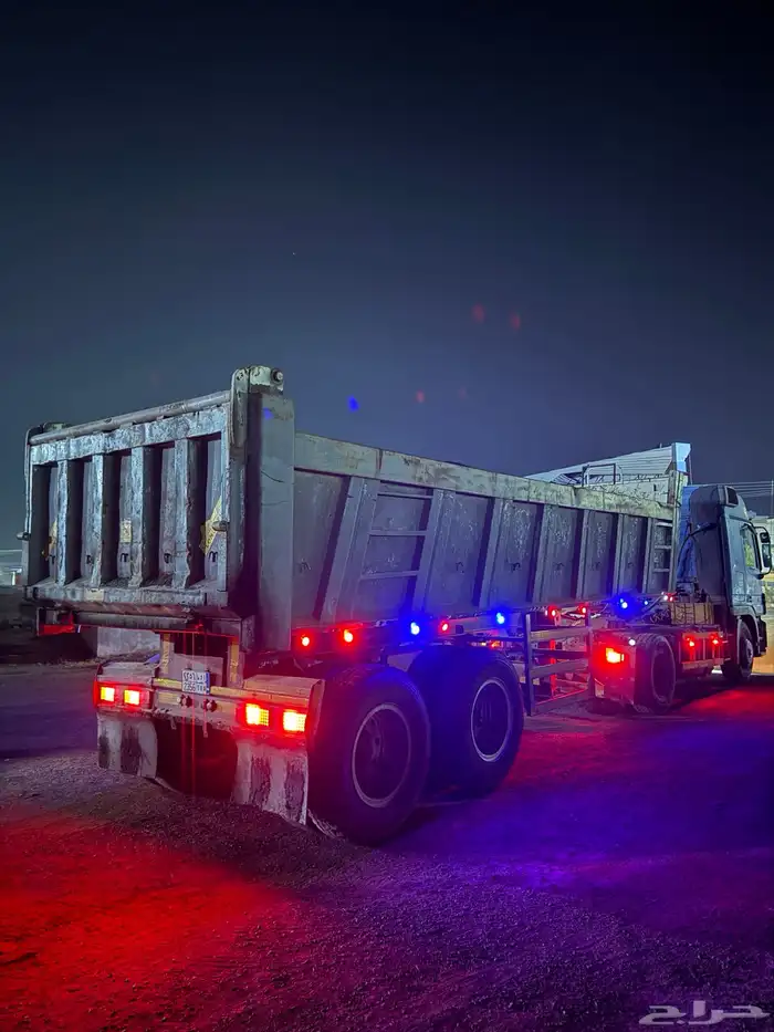 للبيع صندوق قلاب 0