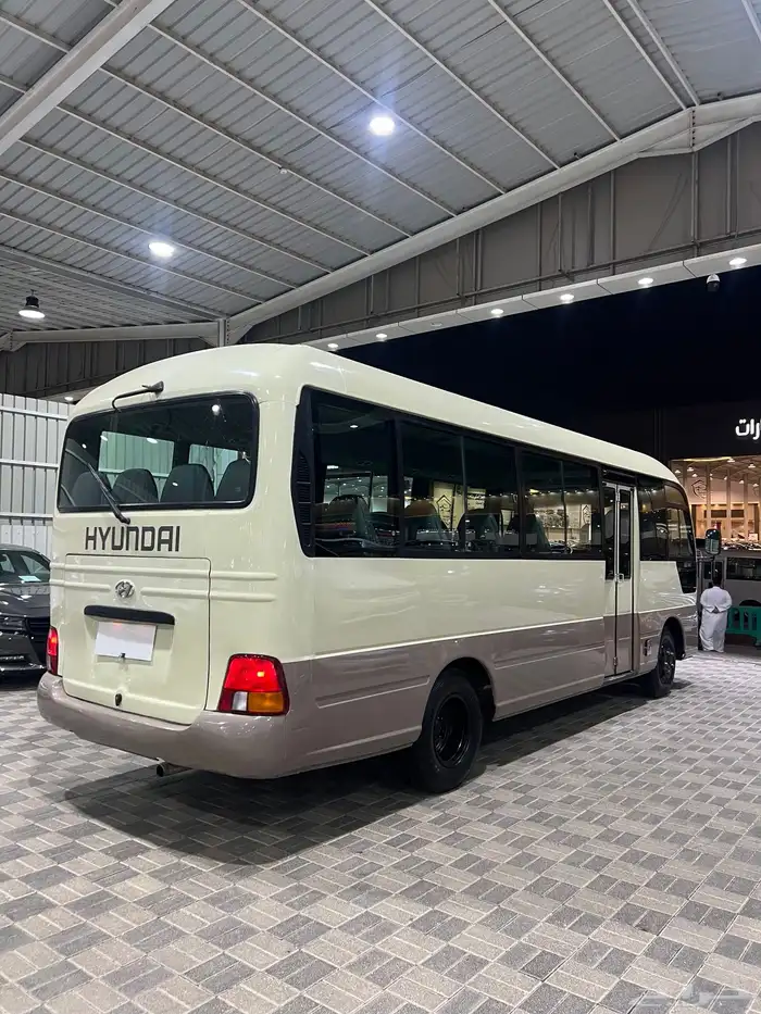 للبيع باص هونداي كونتي موديل 2011 ديزل 30 راكب 5