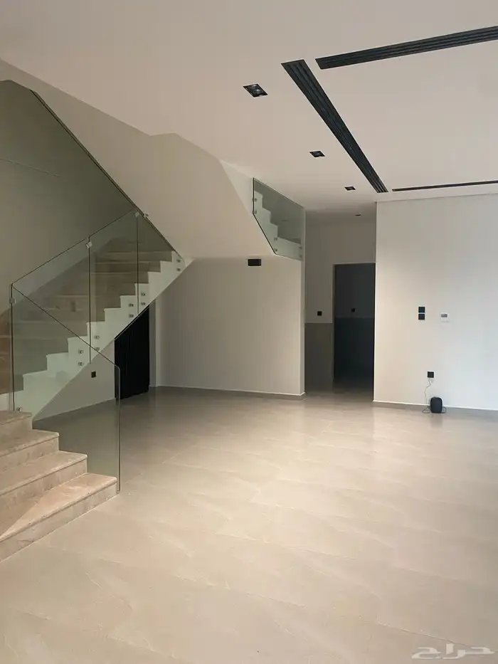 للبيع فلة مودرين من المالك مباشرة 12