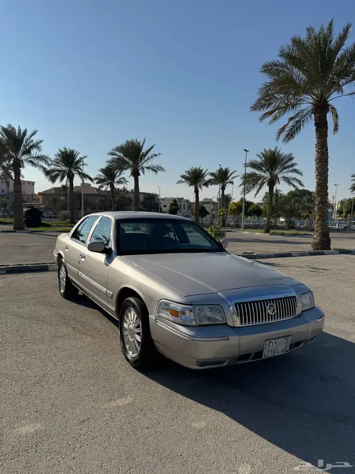 فورد قراند ماركيز 2010 9