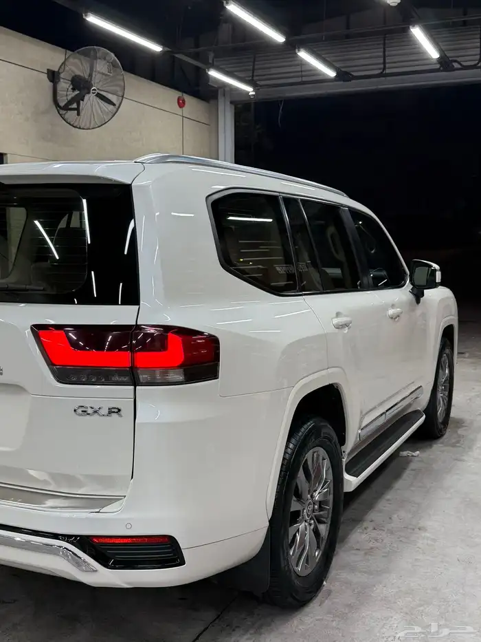 لاندكروزر ديزل 2023 5