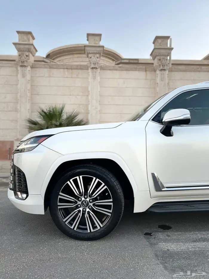 لكزس LX600 مالك اول 2023 BB قمة النظافة سعودي وكالة 3