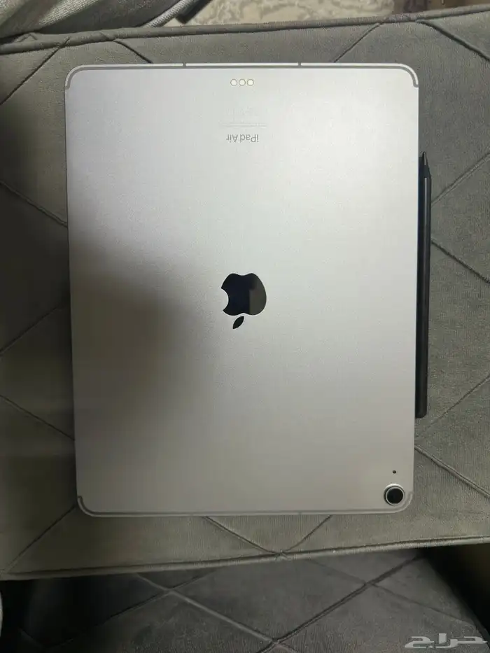 ايباد ابل اير m2 13 انش 128g شريحة 5