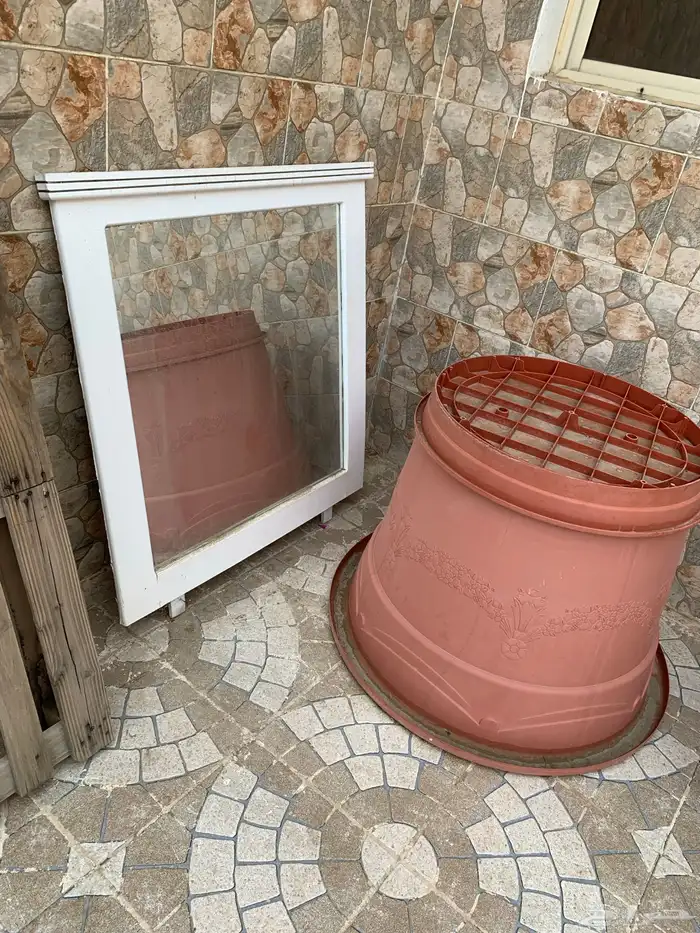 حوض زراعة ومرايا غرفة 0