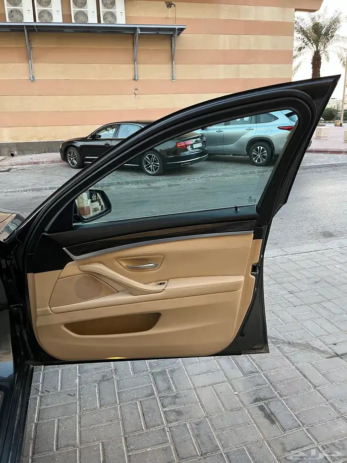 بي إم دبليو 528i 38