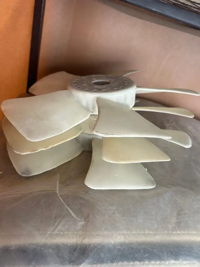 متوفر اطار وريش مراوح سوبارو حجم كبير 4