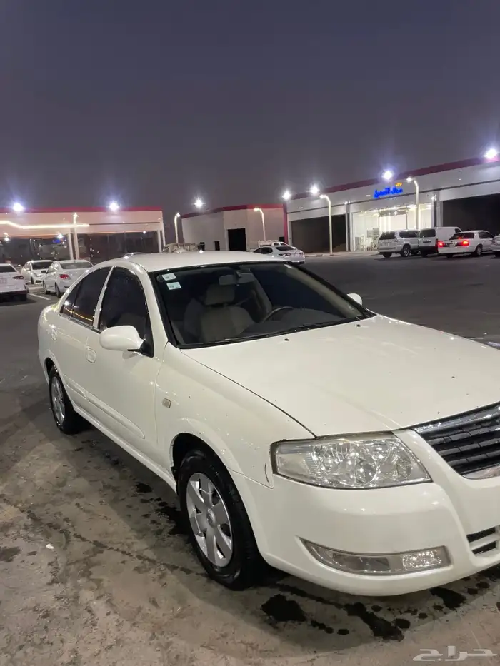 للبيع نيسان صني 2011 1