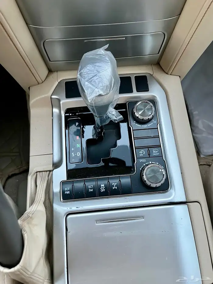 تويوتا لاندكروزر 2020 GXR ( ديزل ) 12