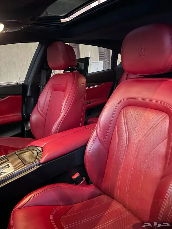 2016 مازيراتي كواتربورتي GTS 18