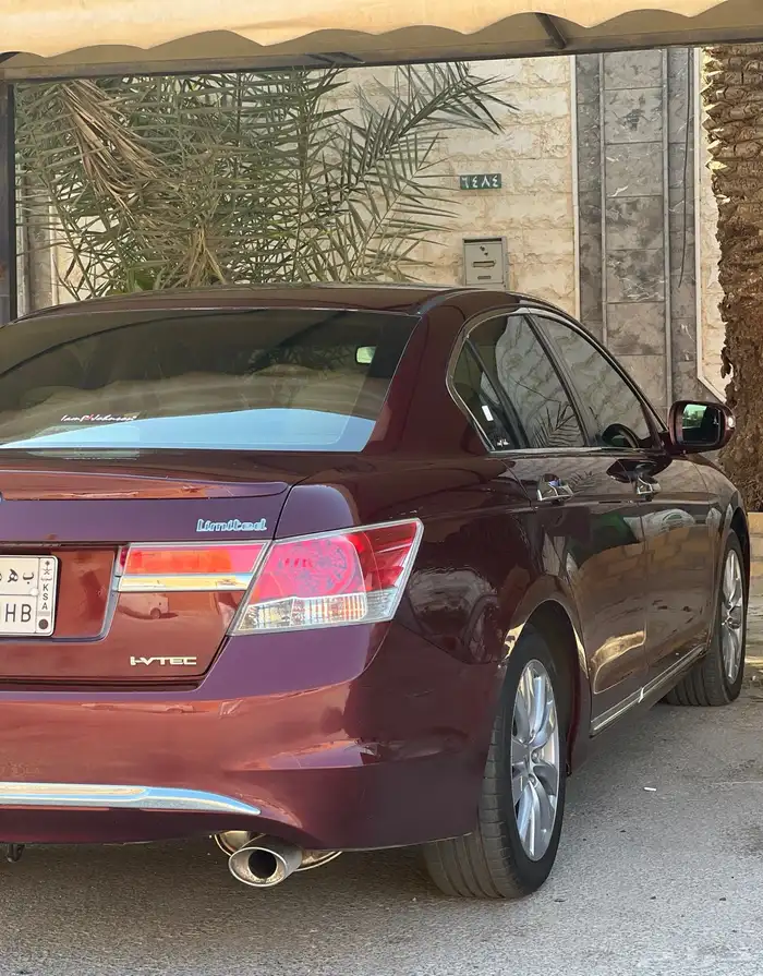 هوندا أكورد 2012 ممشى قليل نظيف جدا 5