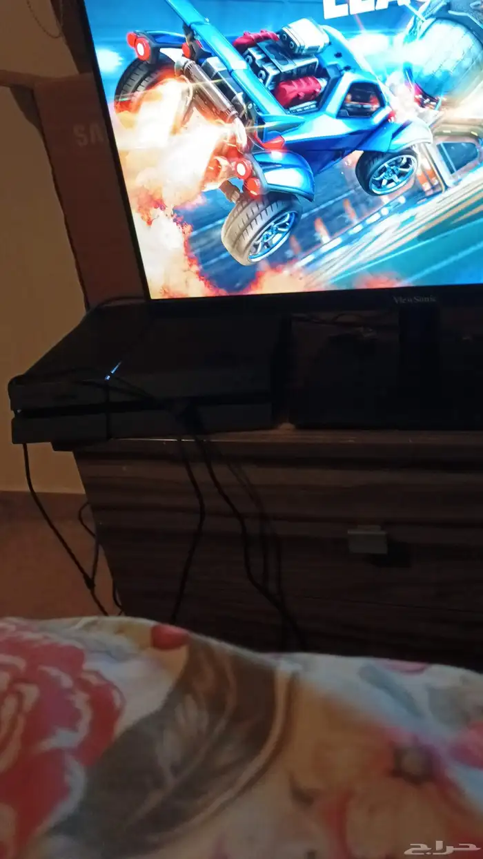 سوني 4 وشاشه 1