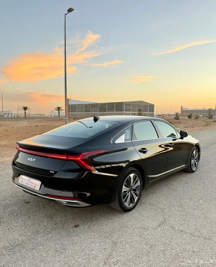 كيا K8 موديل 2022 فل كامل 5