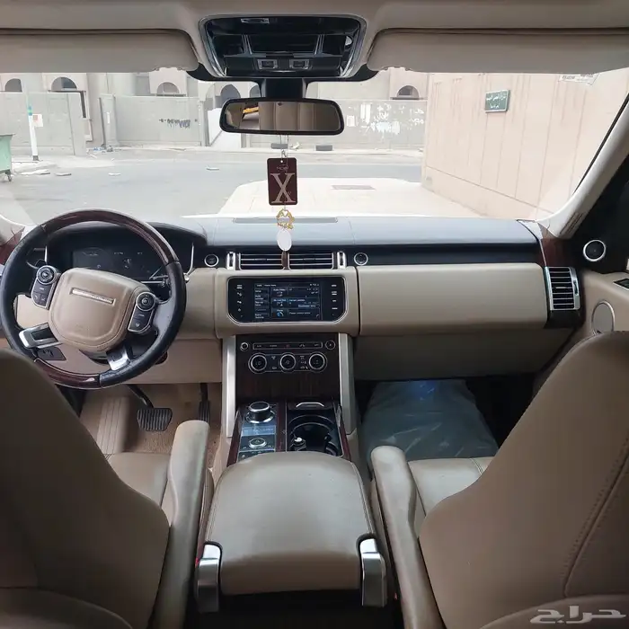 رنج روفو SE بودي محركات شد بلد نضيف جدا تم عمل صيانهب40 الف 5