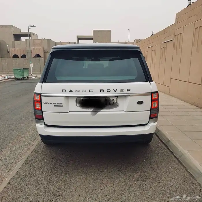 رنج روفو SE بودي محركات شد بلد نضيف جدا تم عمل صيانهب40 الف 2