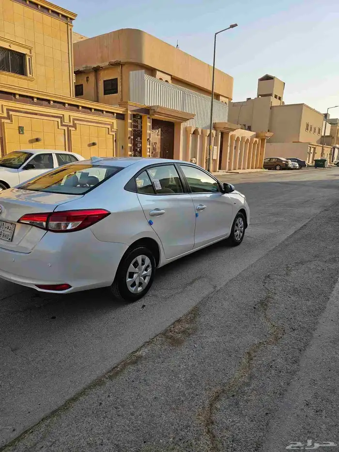 للبيع تايوتا يارس موديل 2021 2