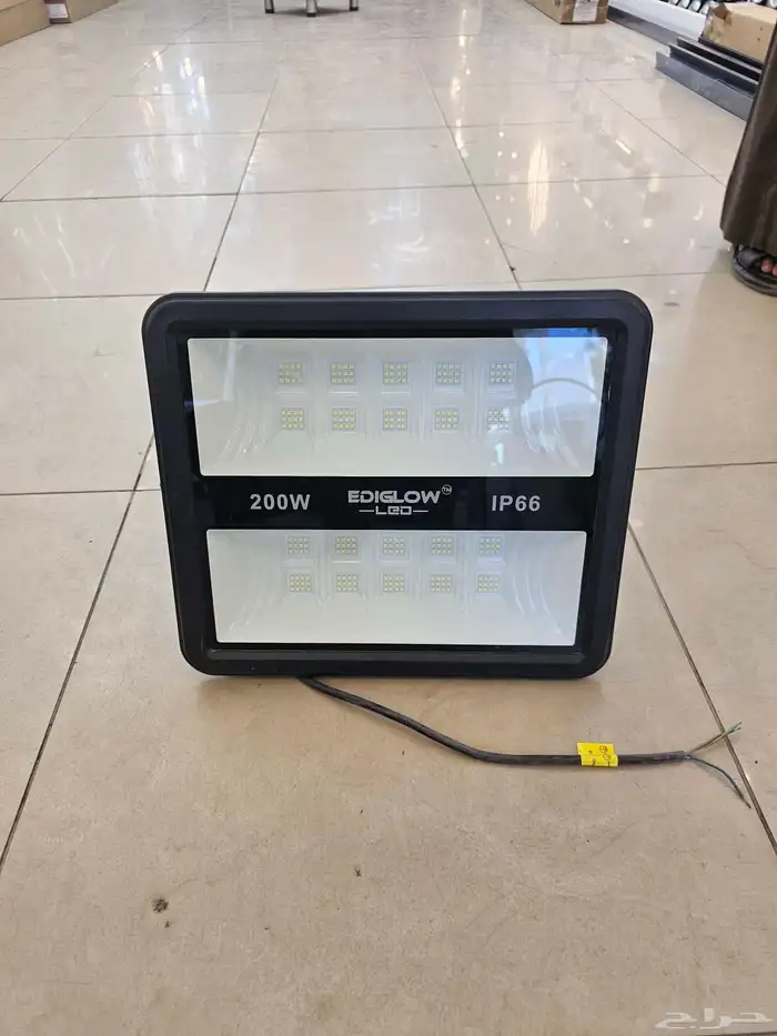 كشافات ملاعب 1