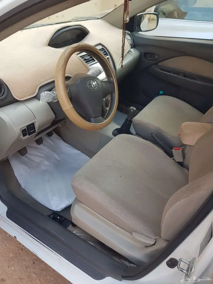 تويوتا ياريس 2012 للبيع 8