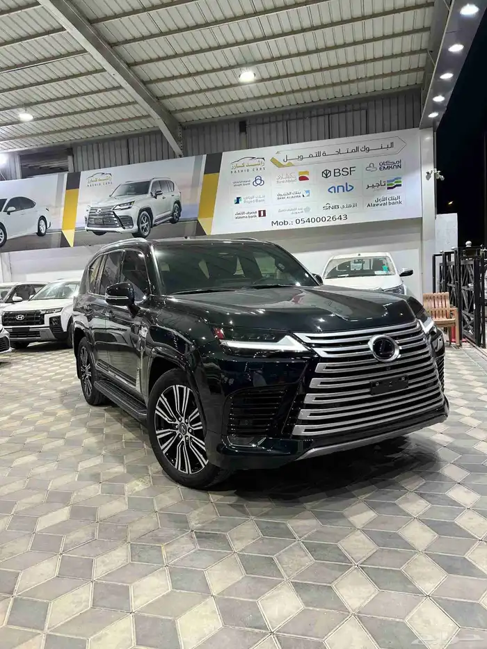 لكزس LX600 BB فل كامل 2025 عداد 34 الف كيلو 2