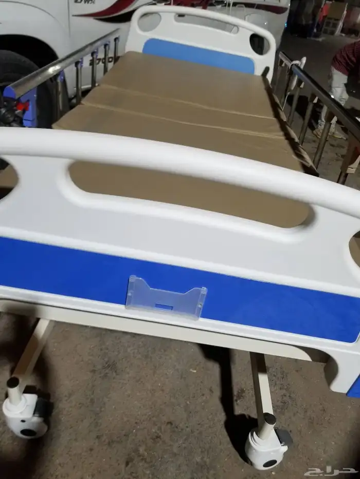 سرير طبي كهربائي 2