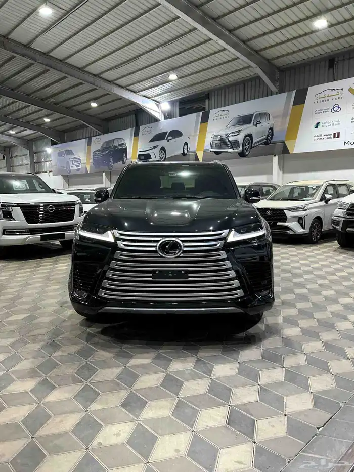 لكزس LX600 BB فل كامل 2025 عداد 34 الف كيلو 0