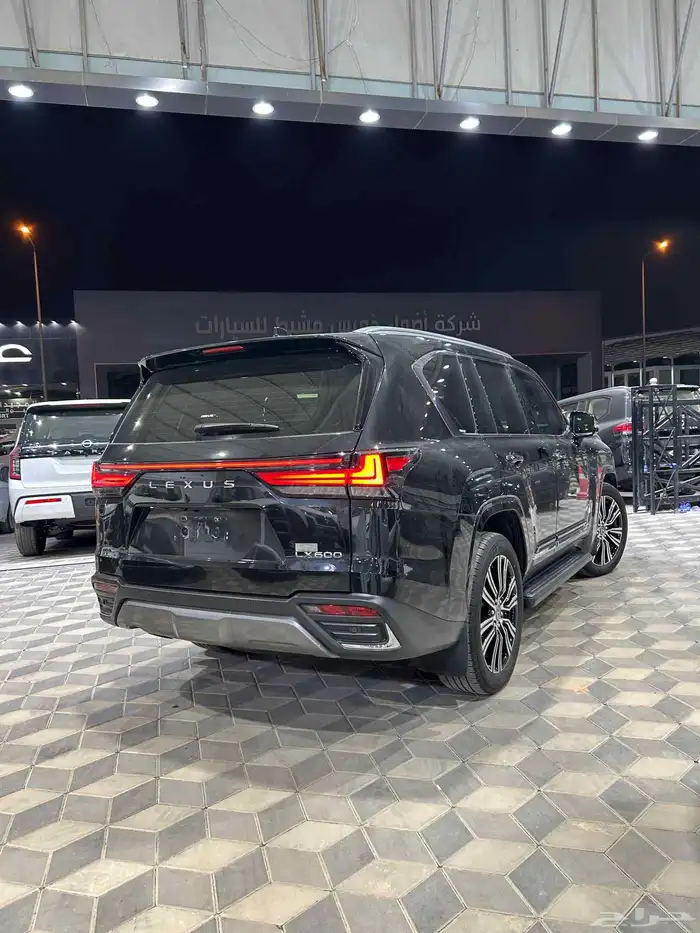 لكزس LX600 BB فل كامل 2025 عداد 34 الف كيلو 1