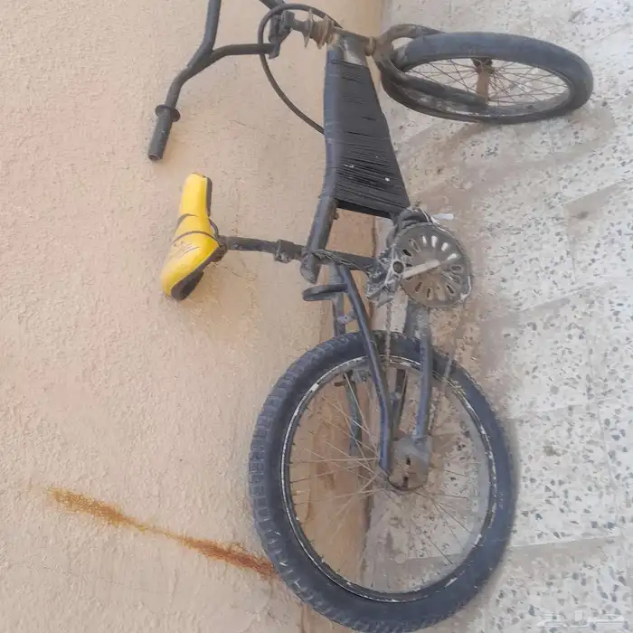 دراجة   مستعملة للبيع حفر الباطن تبقا لستك أمامي وانبوبة 1