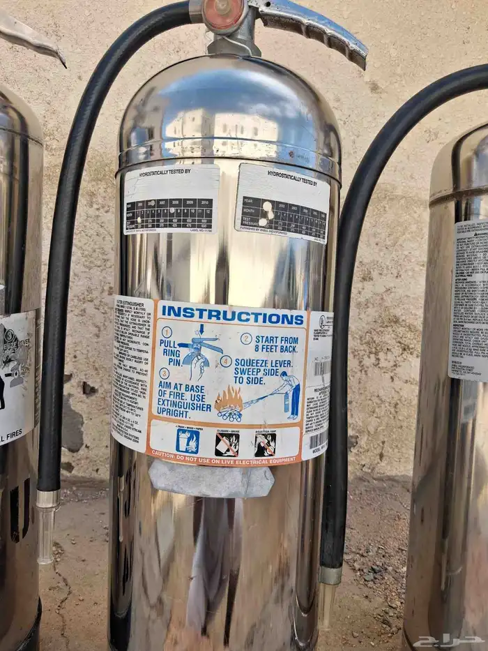 طفايات حريق استيل نضيفه جدا 2