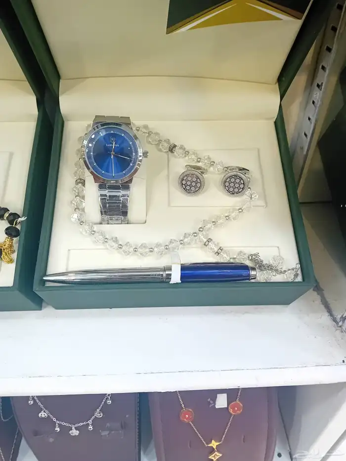 اطقم ساعة اصلي ظمان سنه توصيل في جميع أنحاء المملكة العربية 7