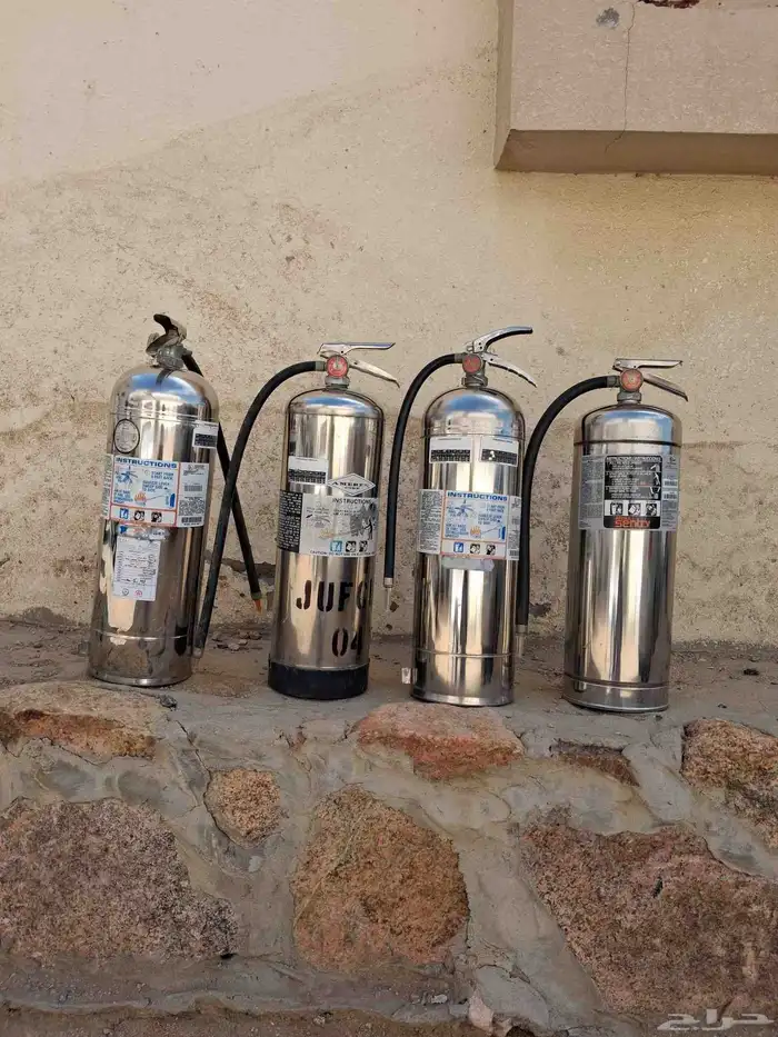 طفايات حريق استيل نضيفه جدا 0