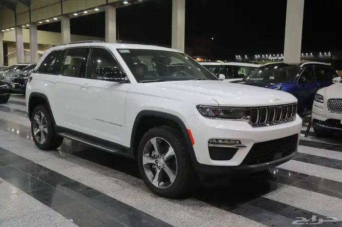 جراند شروكي ليمتد بلس شاص قصير جديد موديل 2024 3